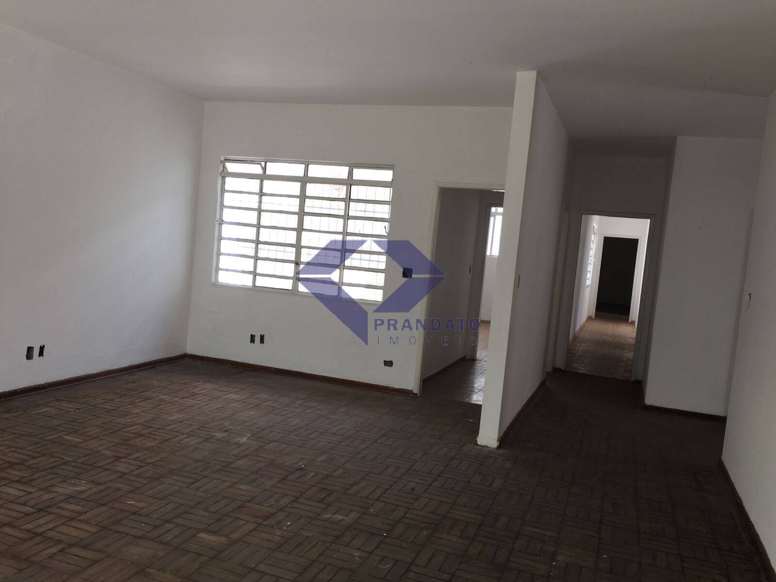 Casa à venda com 3 quartos, 290m² - Foto 8