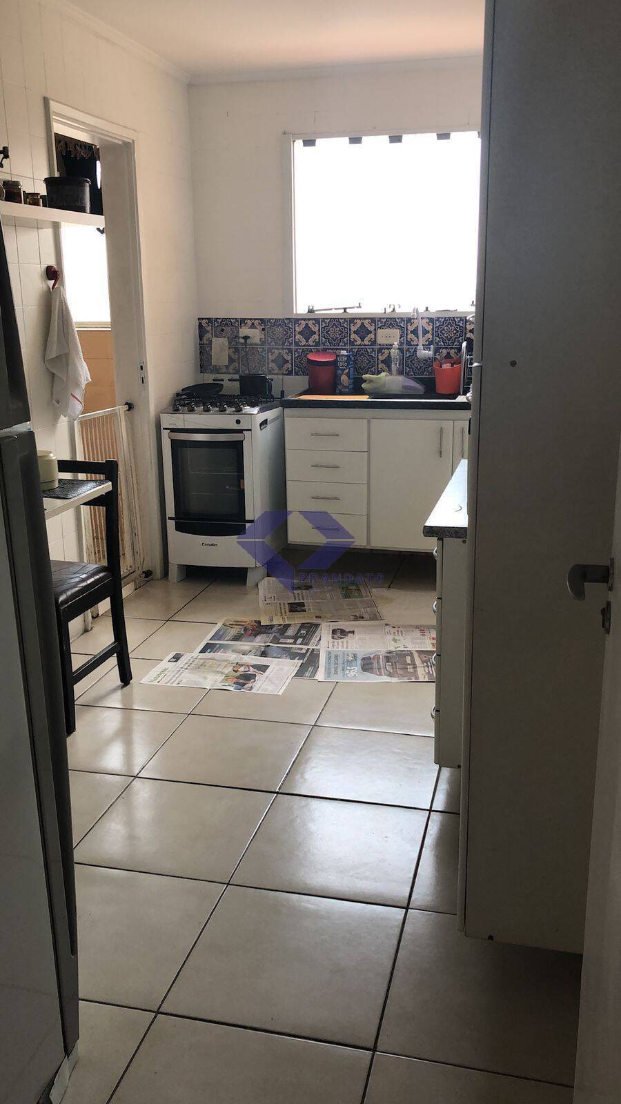 Apartamento à venda com 2 quartos, 60m² - Foto 3