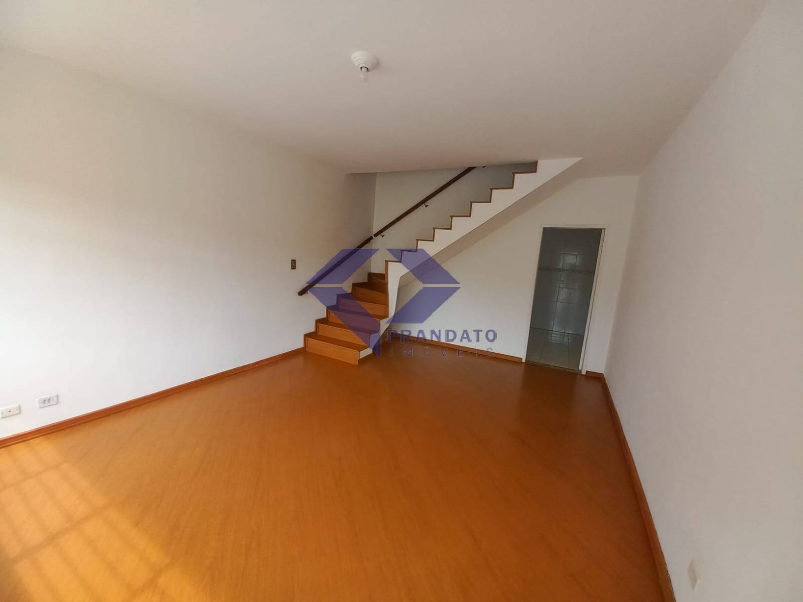 Sobrado à venda com 3 quartos, 147m² - Foto 1