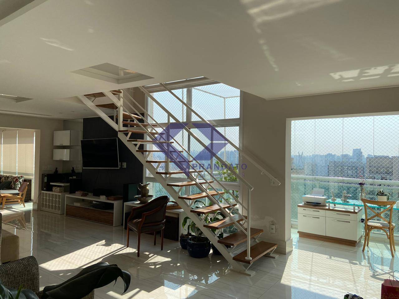 Apartamento à venda e aluguel com 2 quartos, 228m² - Foto 4