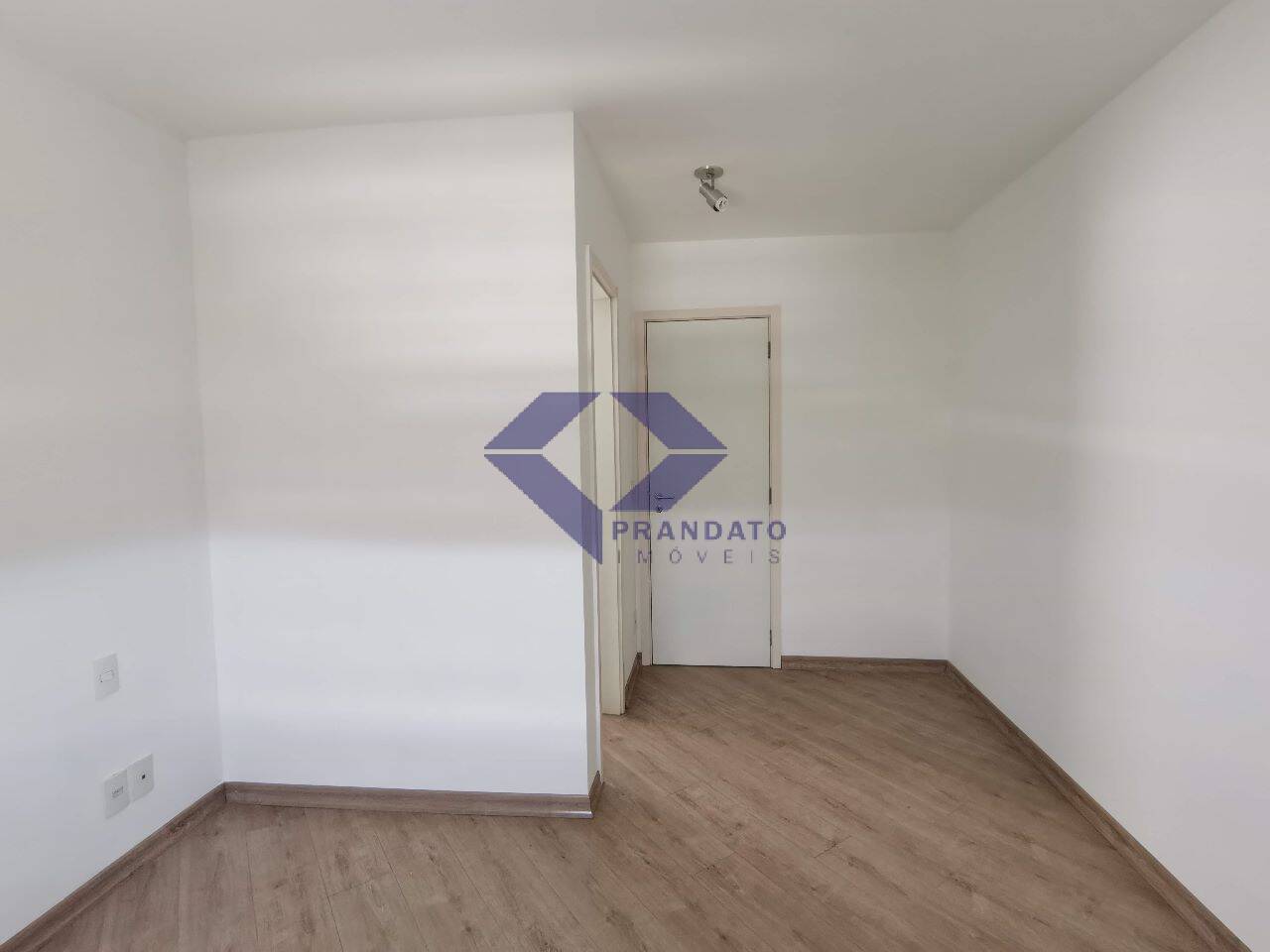 Apartamento à venda com 2 quartos, 80m² - Foto 6