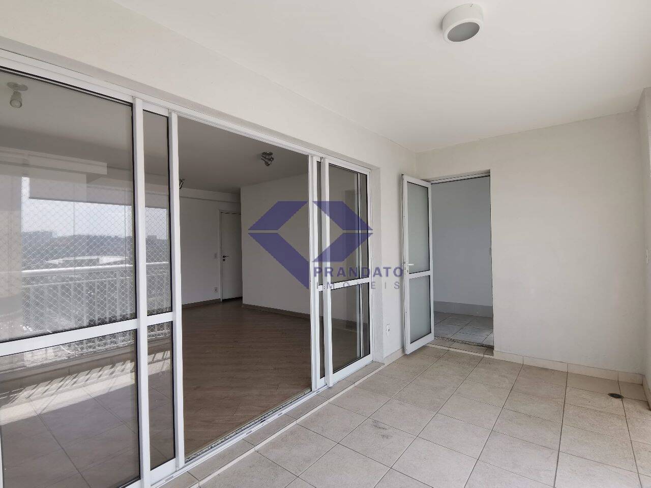 Apartamento à venda com 2 quartos, 80m² - Foto 4