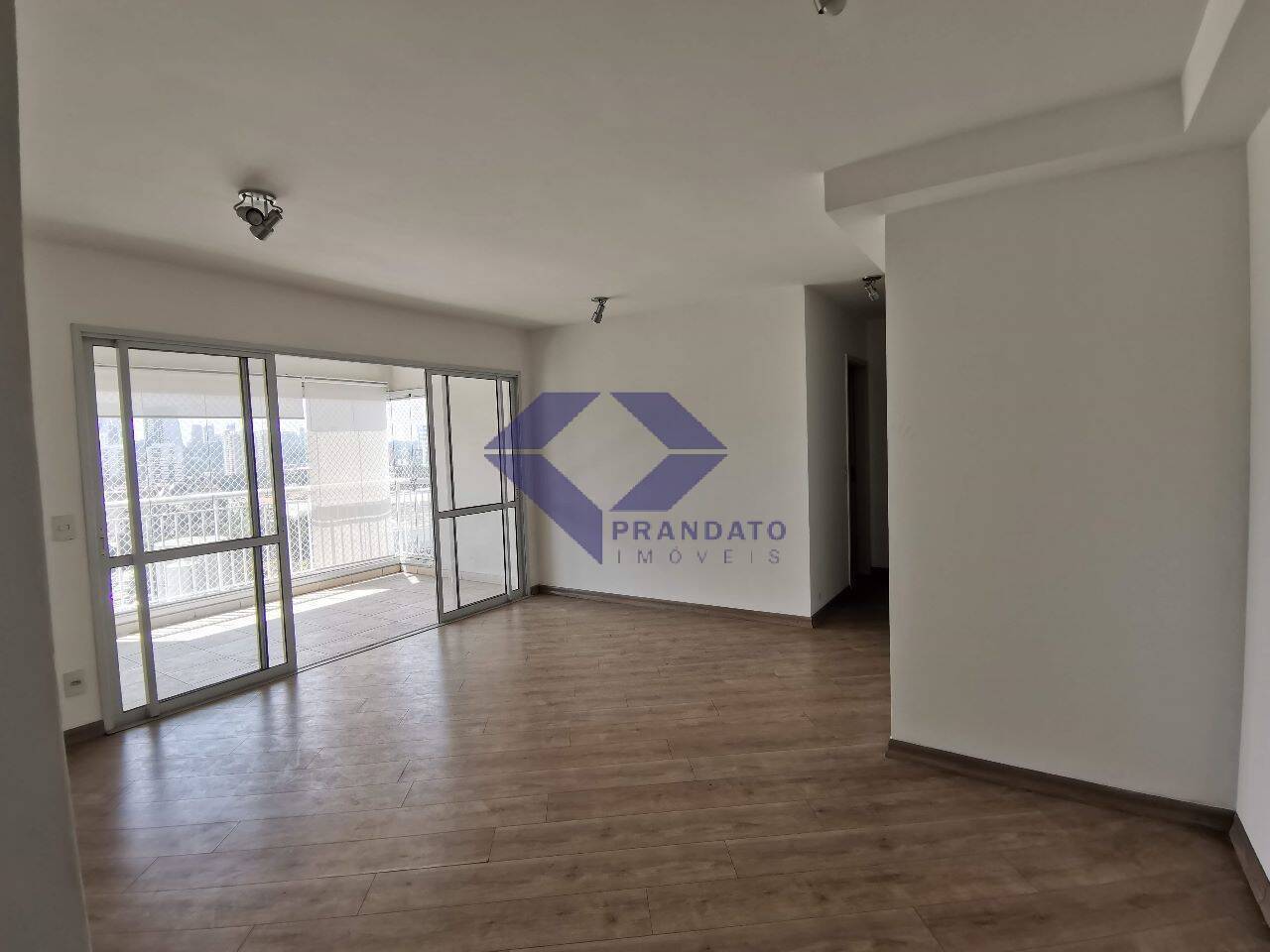 Apartamento à venda com 2 quartos, 80m² - Foto 1