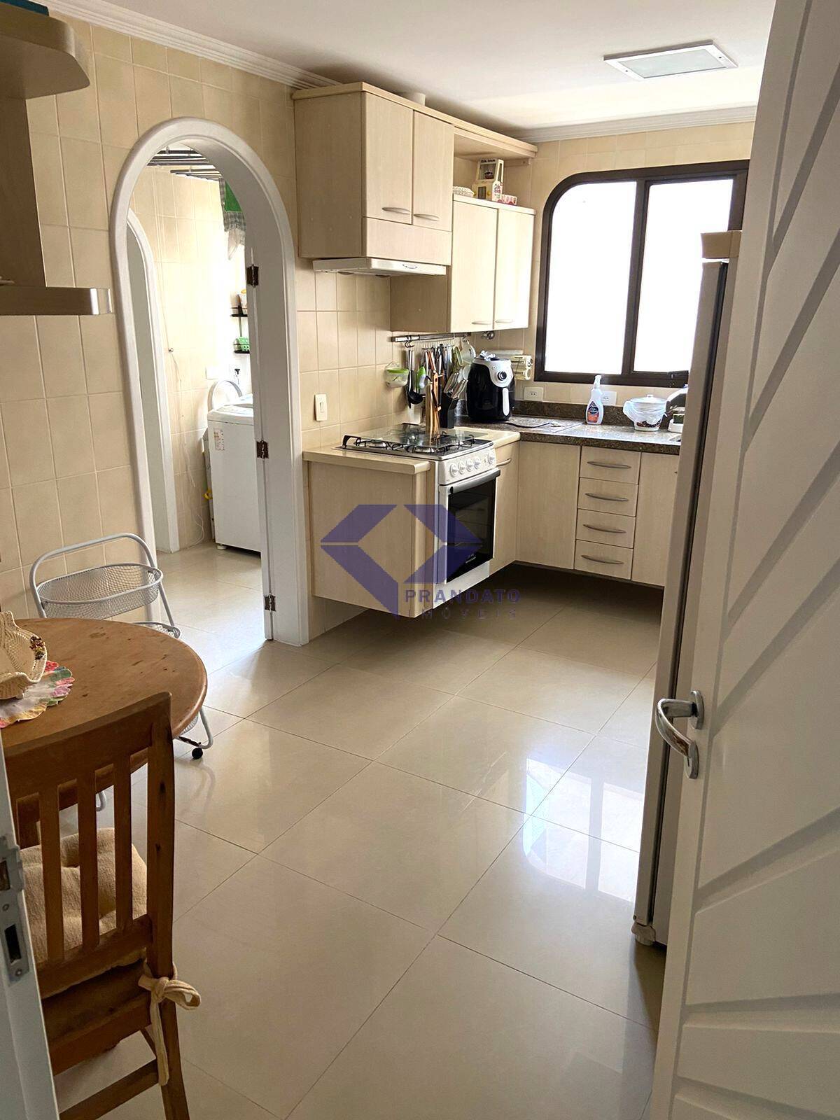 Apartamento à venda com 3 quartos, 154m² - Foto 15