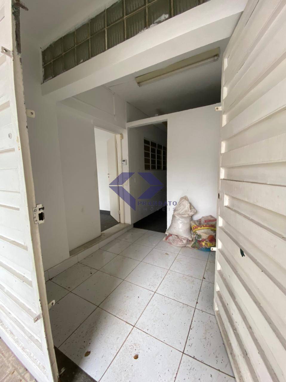 Casa para alugar com 8 quartos, 280m² - Foto 20