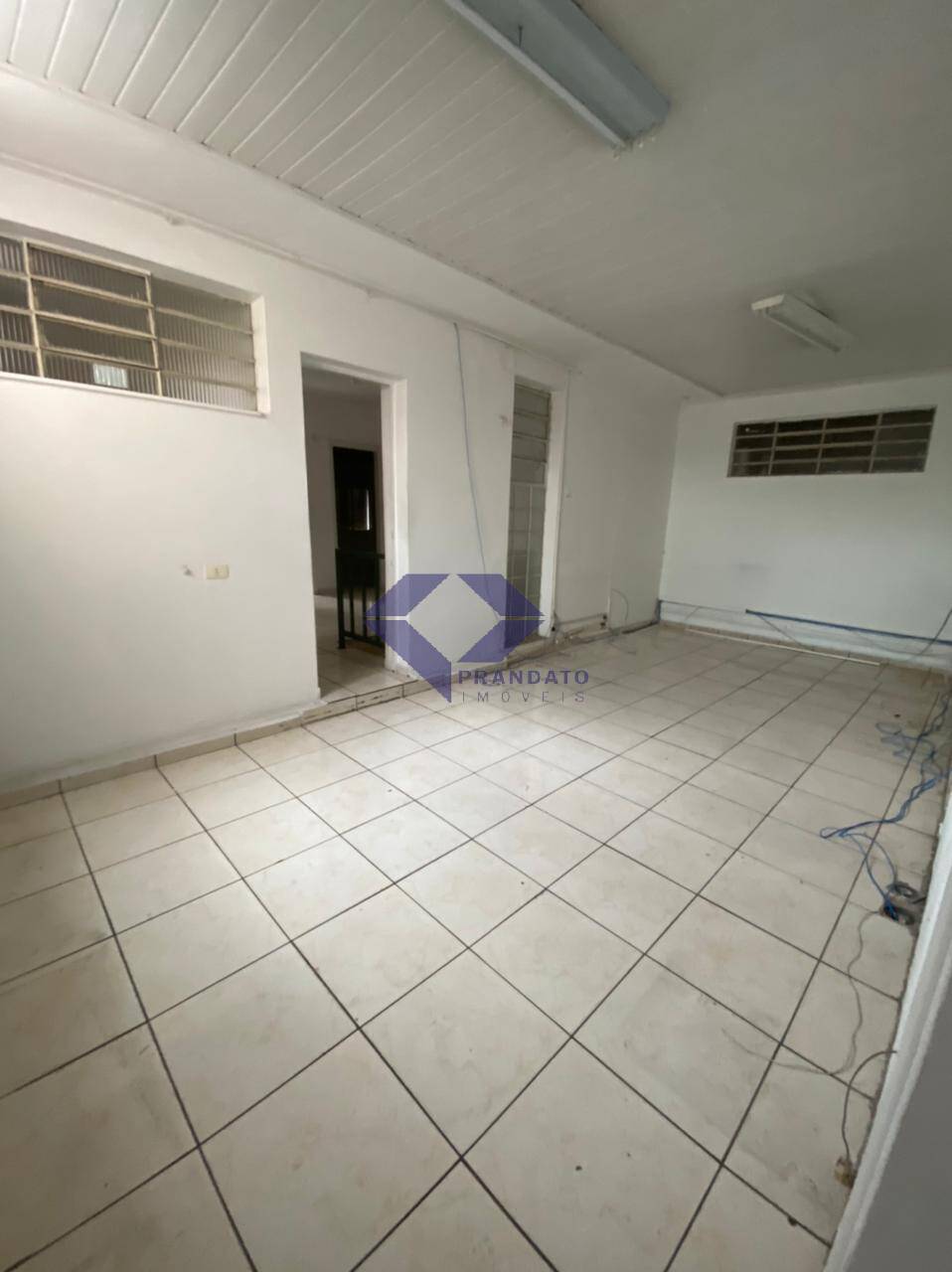 Casa para alugar com 8 quartos, 280m² - Foto 22