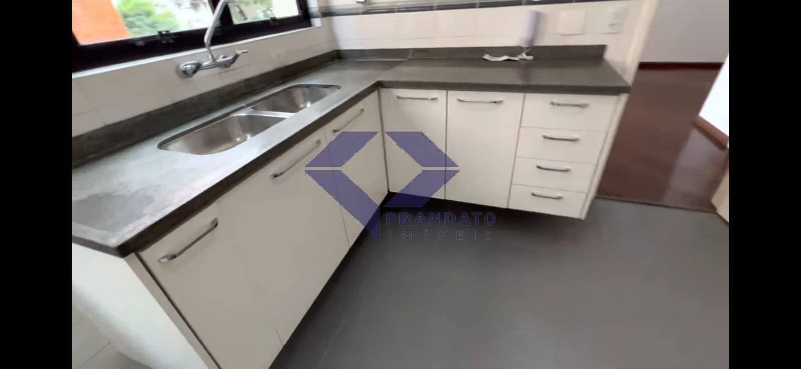 Apartamento à venda com 3 quartos, 100m² - Foto 25