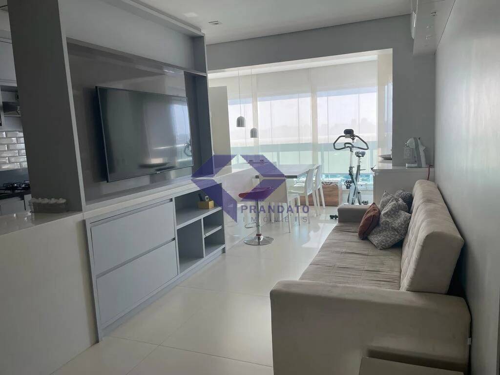 Apartamento à venda com 2 quartos, 66m² - Foto 3