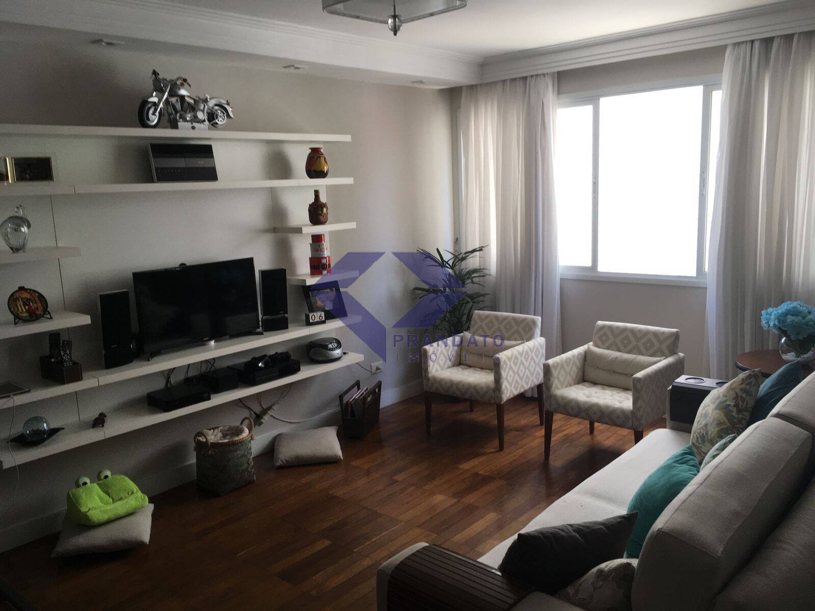 Apartamento à venda com 2 quartos, 130m² - Foto 1