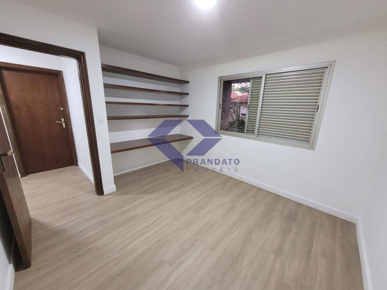 Casa para alugar com 4 quartos, 330m² - Foto 23