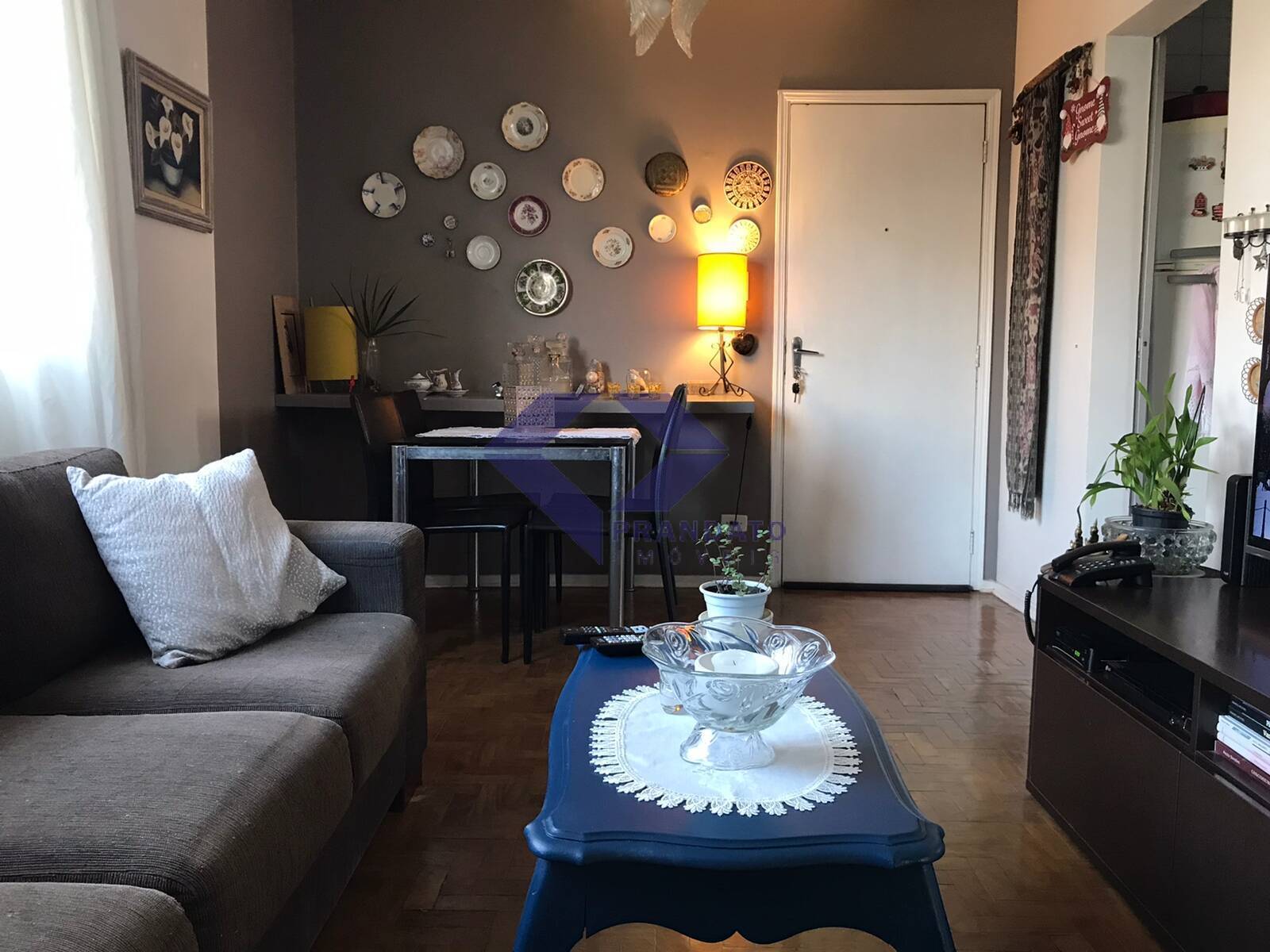 Apartamento à venda com 2 quartos, 70m² - Foto 1