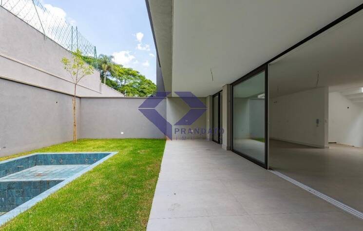 Casa à venda com 4 quartos, 819m² - Foto 4