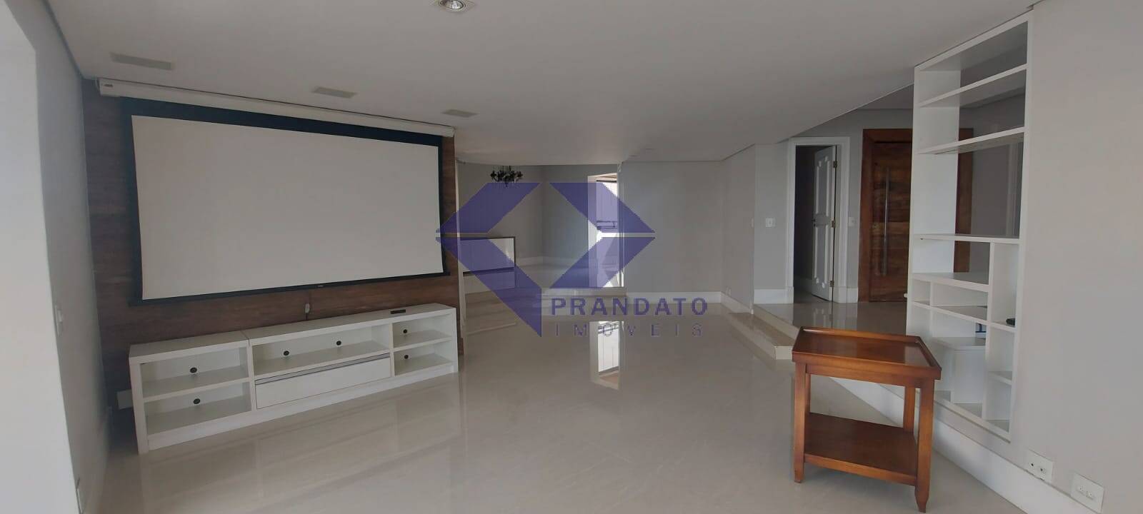 Apartamento à venda com 3 quartos, 260m² - Foto 1