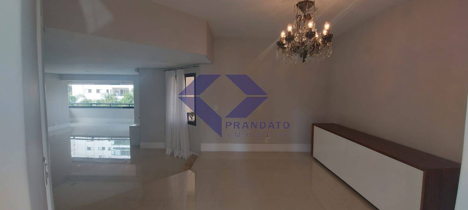 Apartamento à venda com 3 quartos, 260m² - Foto 2