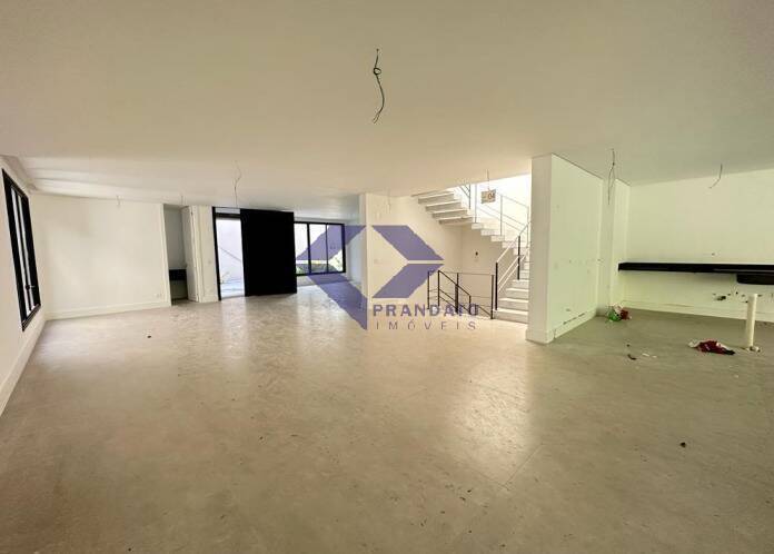 Casa à venda com 4 quartos, 850m² - Foto 9