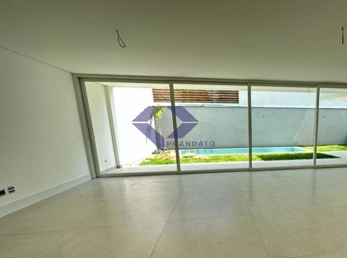 Casa à venda com 4 quartos, 450m² - Foto 3