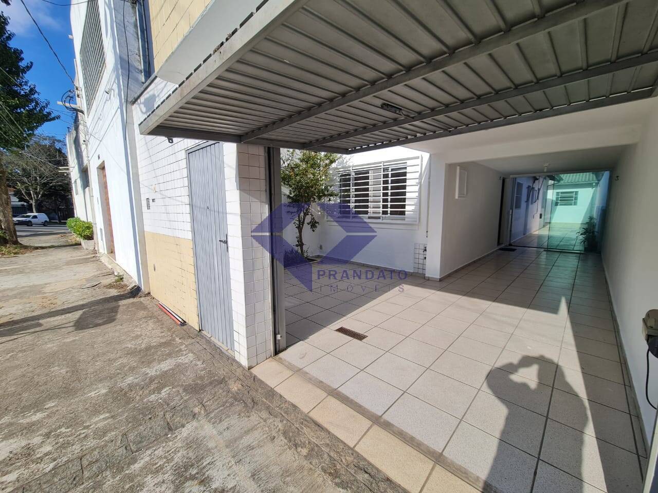 Apartamento à venda com 2 quartos, 200m² - Foto 1