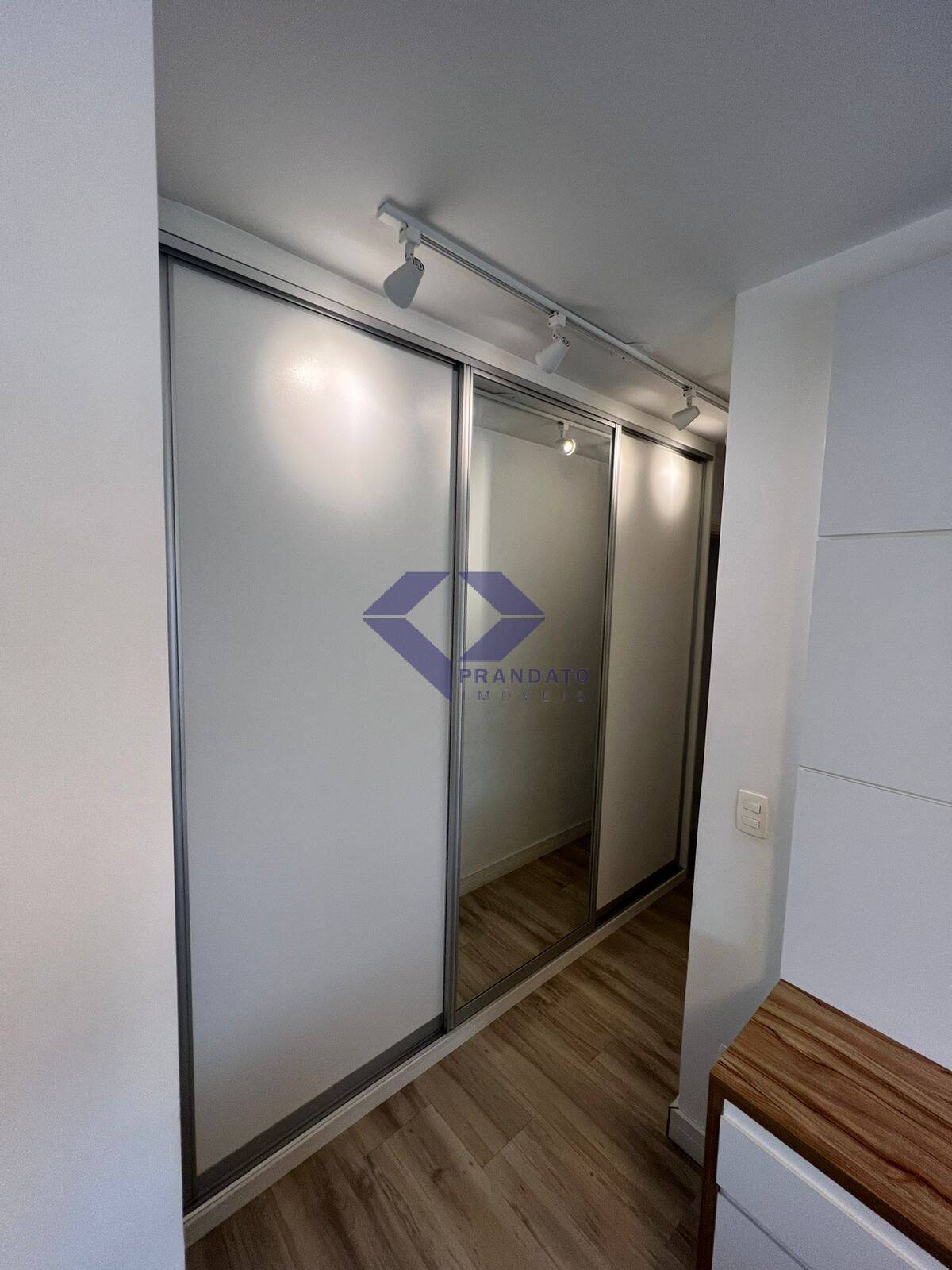 Apartamento à venda com 2 quartos, 104m² - Foto 17