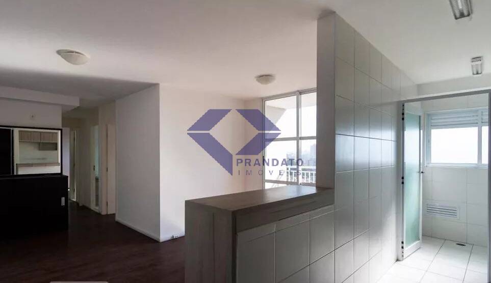 Apartamento à venda com 2 quartos, 67m² - Foto 2