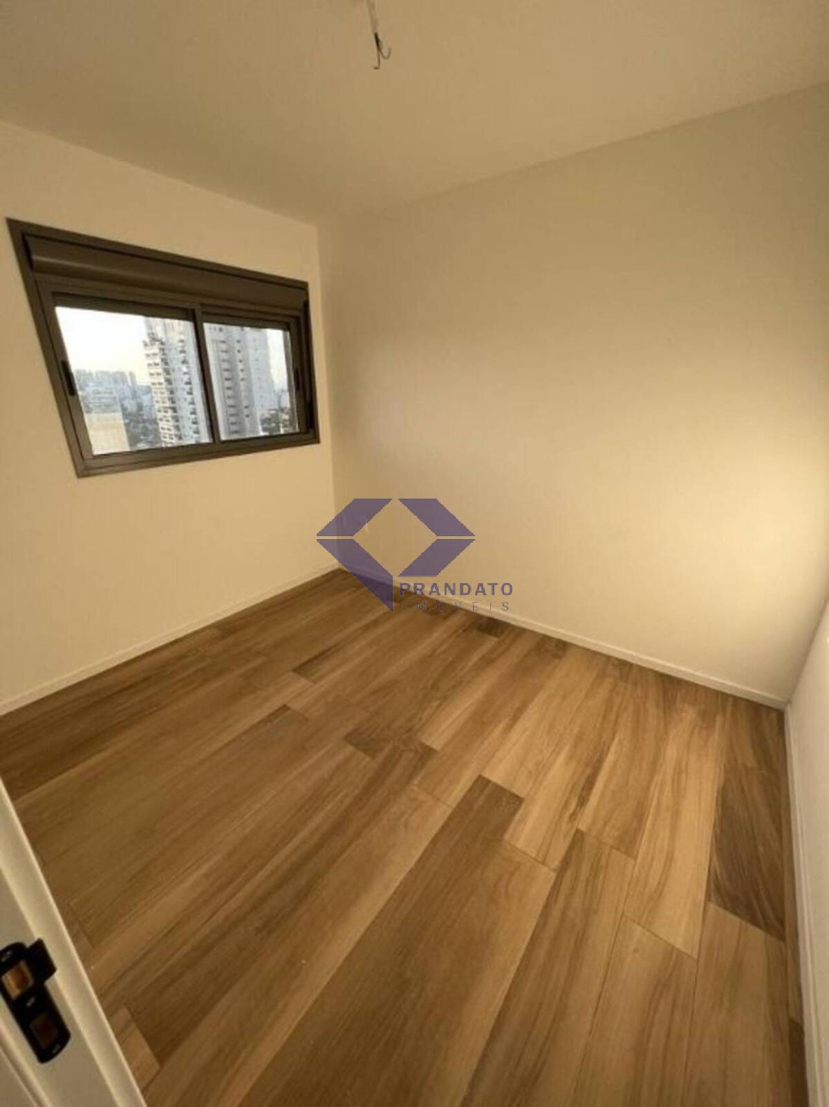 Apartamento à venda com 3 quartos, 143m² - Foto 4