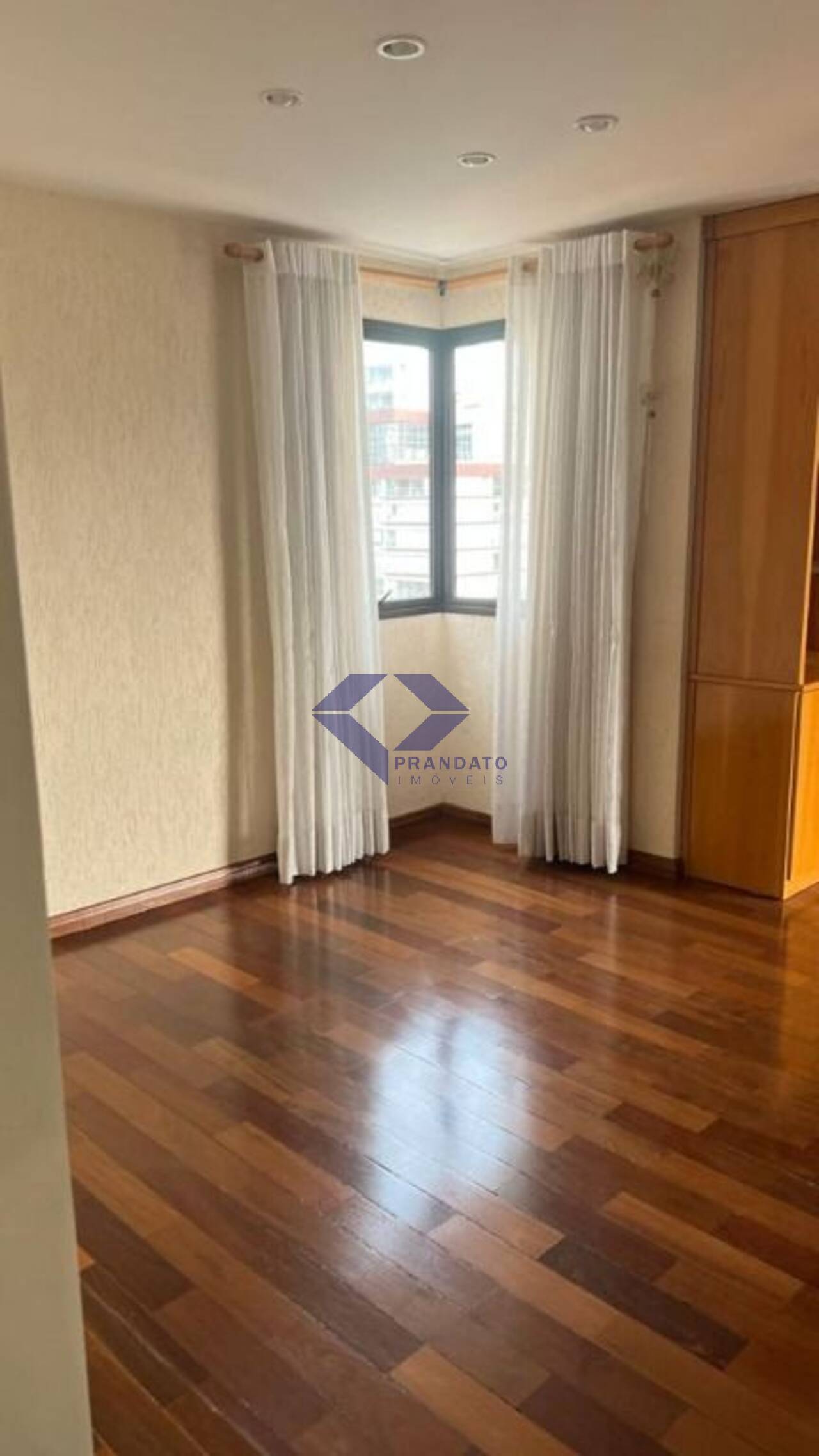 Apartamento à venda com 3 quartos, 144m² - Foto 8