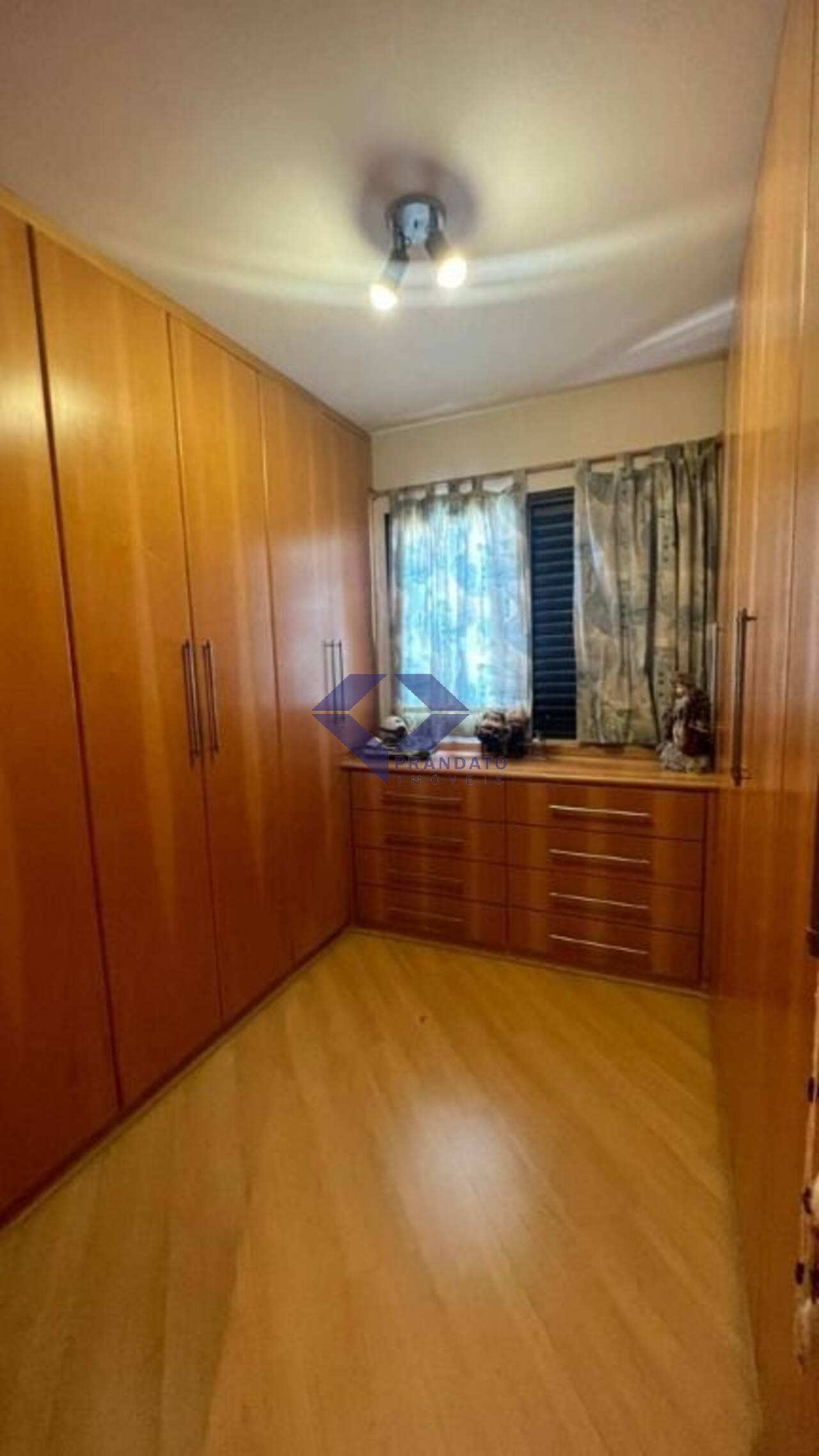 Apartamento à venda com 3 quartos, 144m² - Foto 10