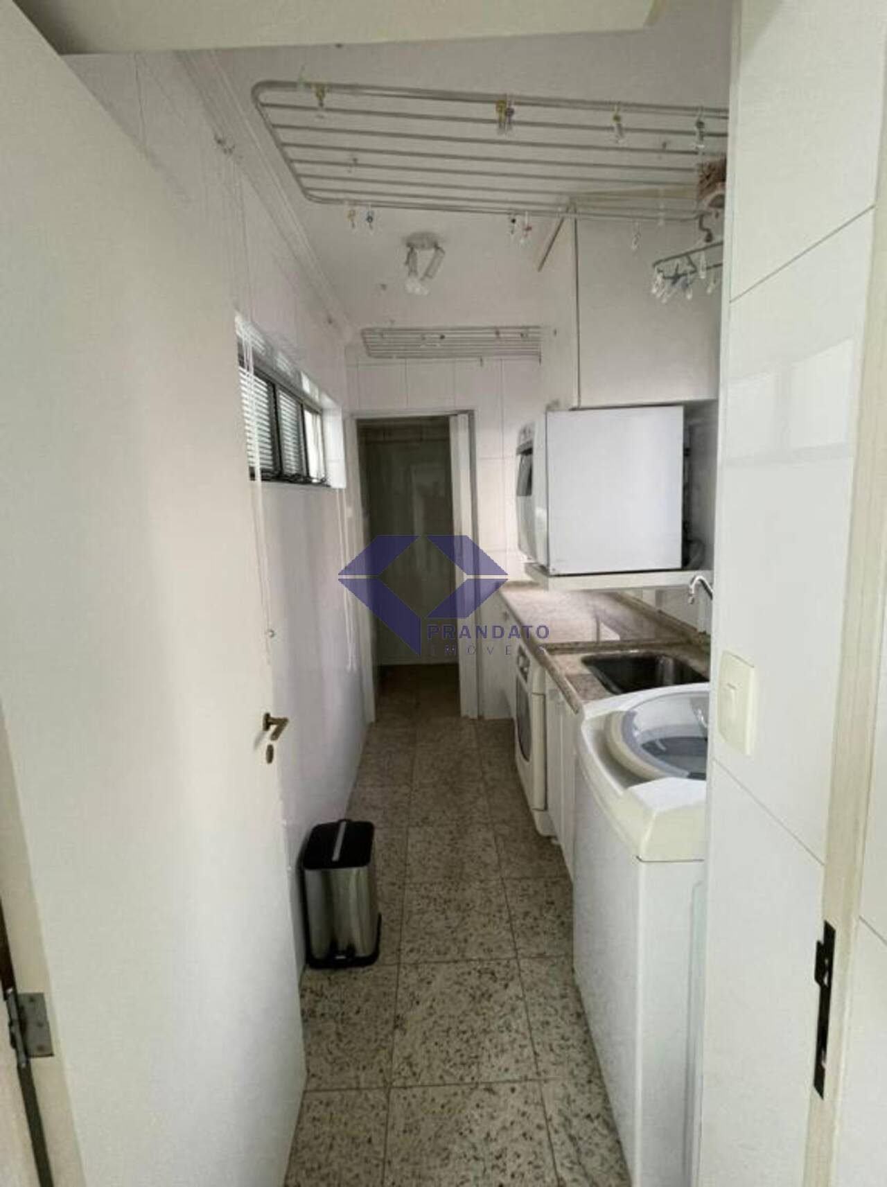 Apartamento à venda com 4 quartos, 180m² - Foto 8