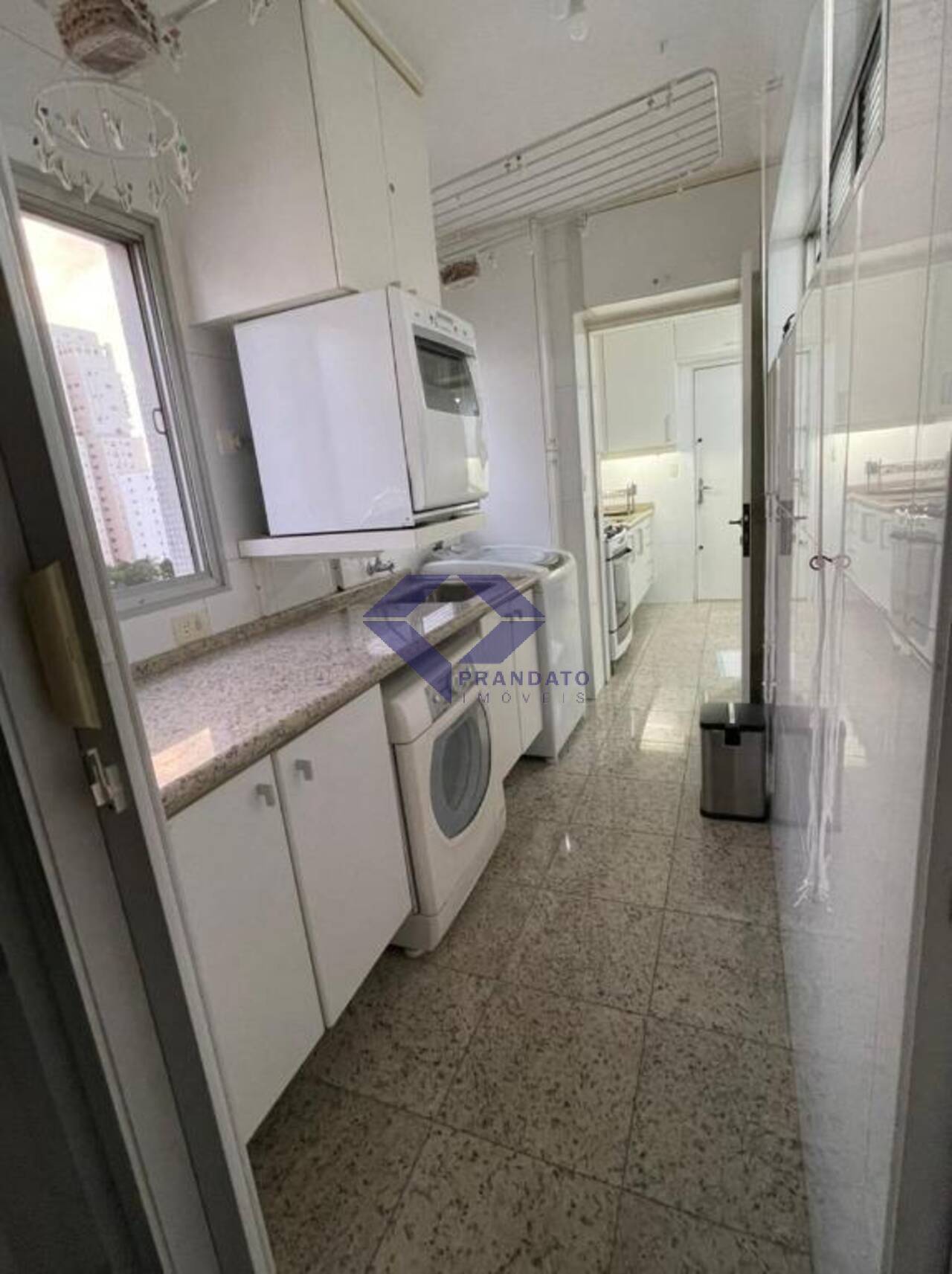 Apartamento à venda com 4 quartos, 180m² - Foto 14