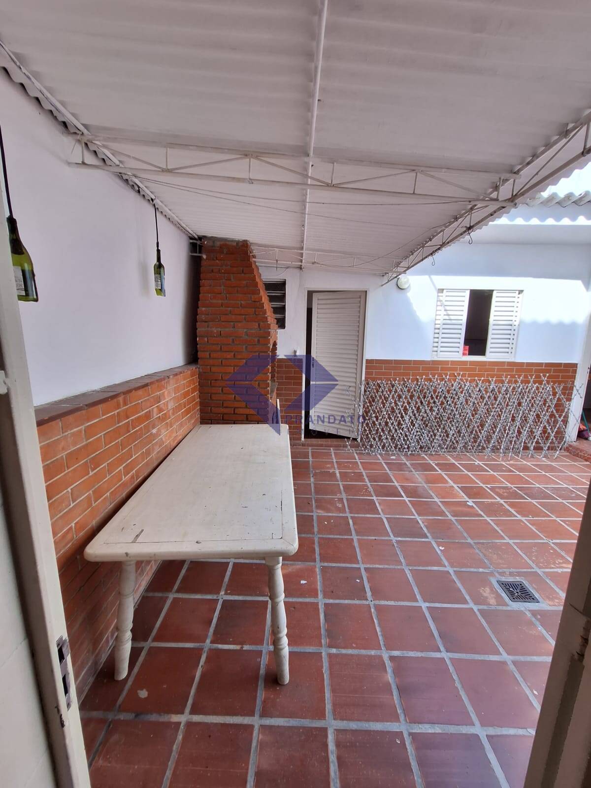 Casa à venda com 3 quartos, 200m² - Foto 4