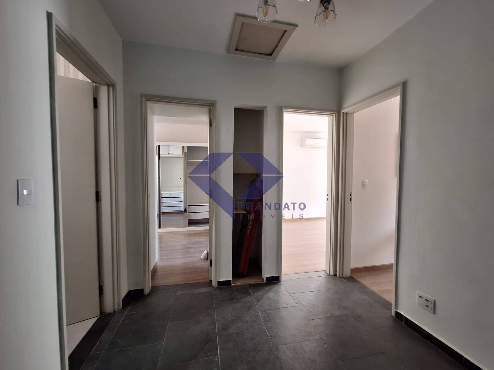 Casa à venda com 3 quartos, 200m² - Foto 9