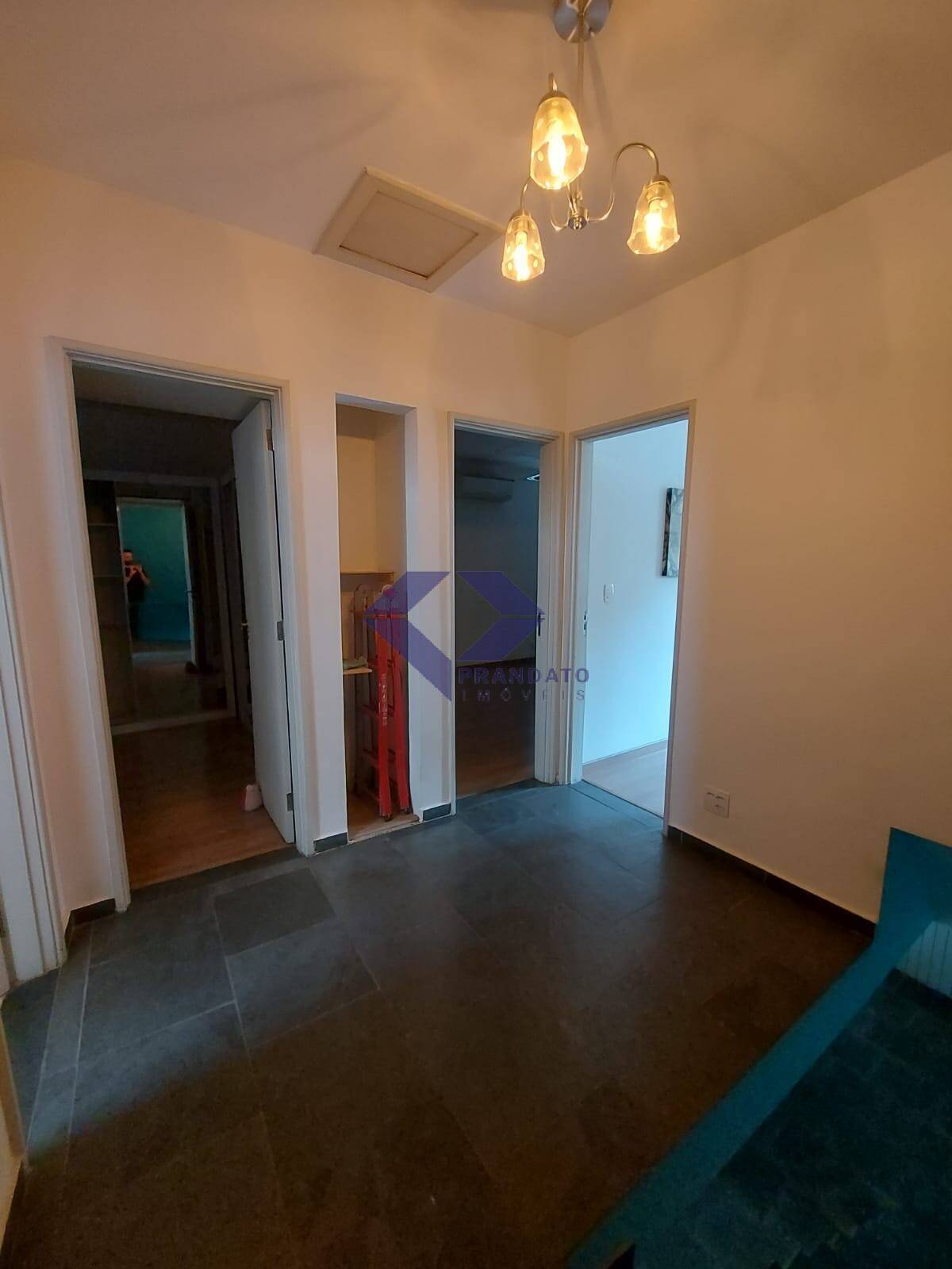 Casa à venda com 3 quartos, 200m² - Foto 26