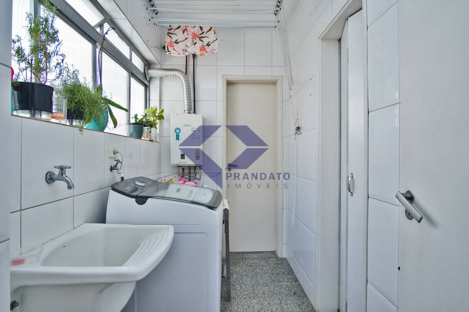 Apartamento à venda com 2 quartos, 82m² - Foto 9