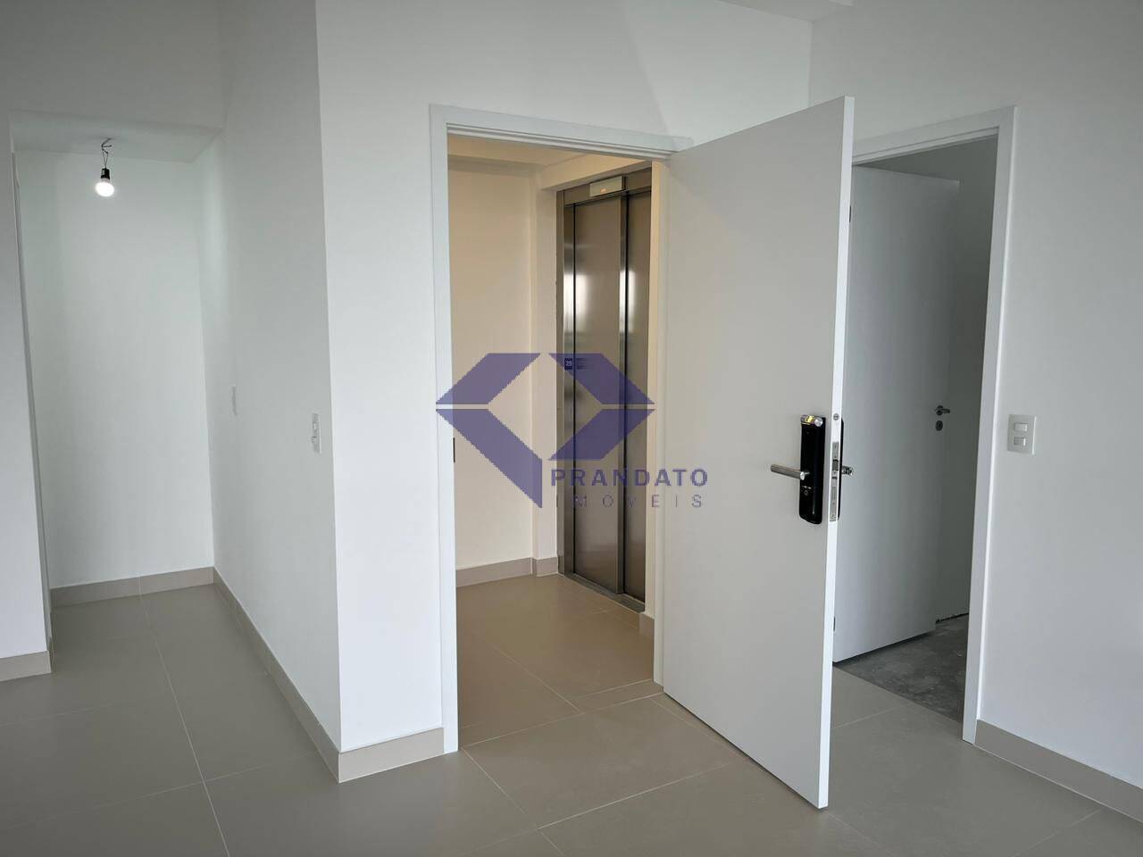 Apartamento à venda com 4 quartos, 227m² - Foto 17