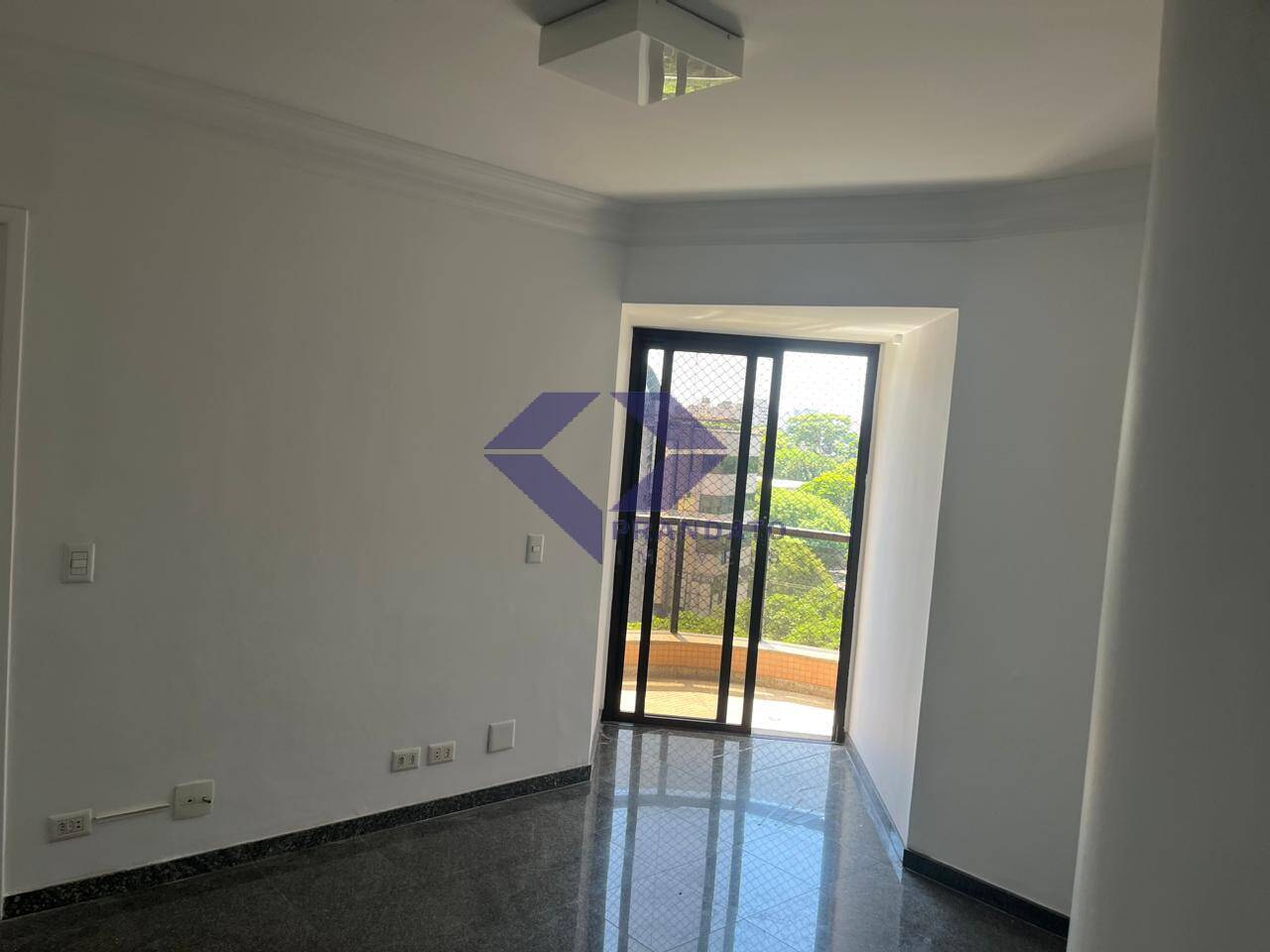 Apartamento para alugar com 4 quartos, 236m² - Foto 3