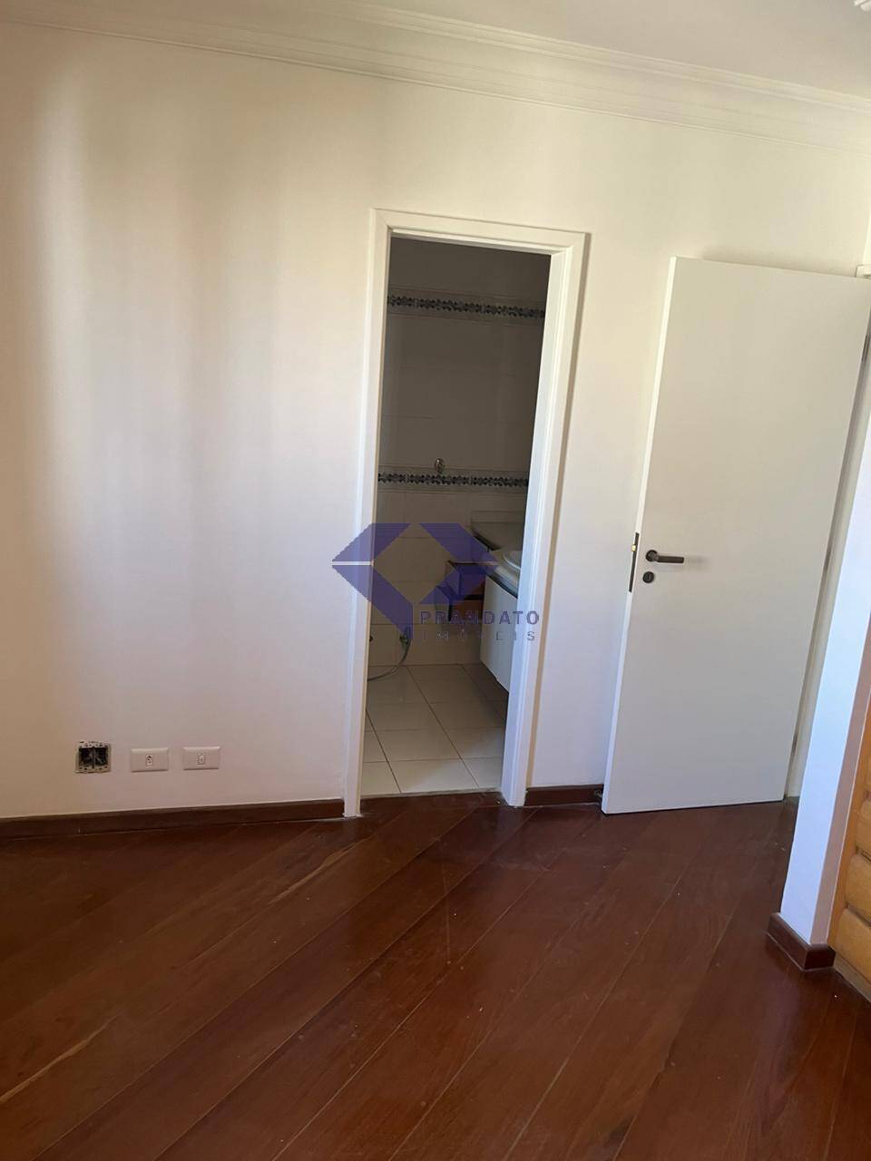 Apartamento para alugar com 4 quartos, 236m² - Foto 7