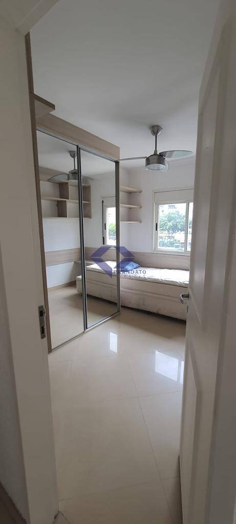 Apartamento para alugar com 4 quartos, 139m² - Foto 12