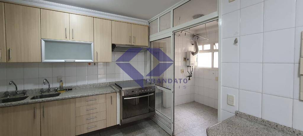 Apartamento para alugar com 4 quartos, 139m² - Foto 7