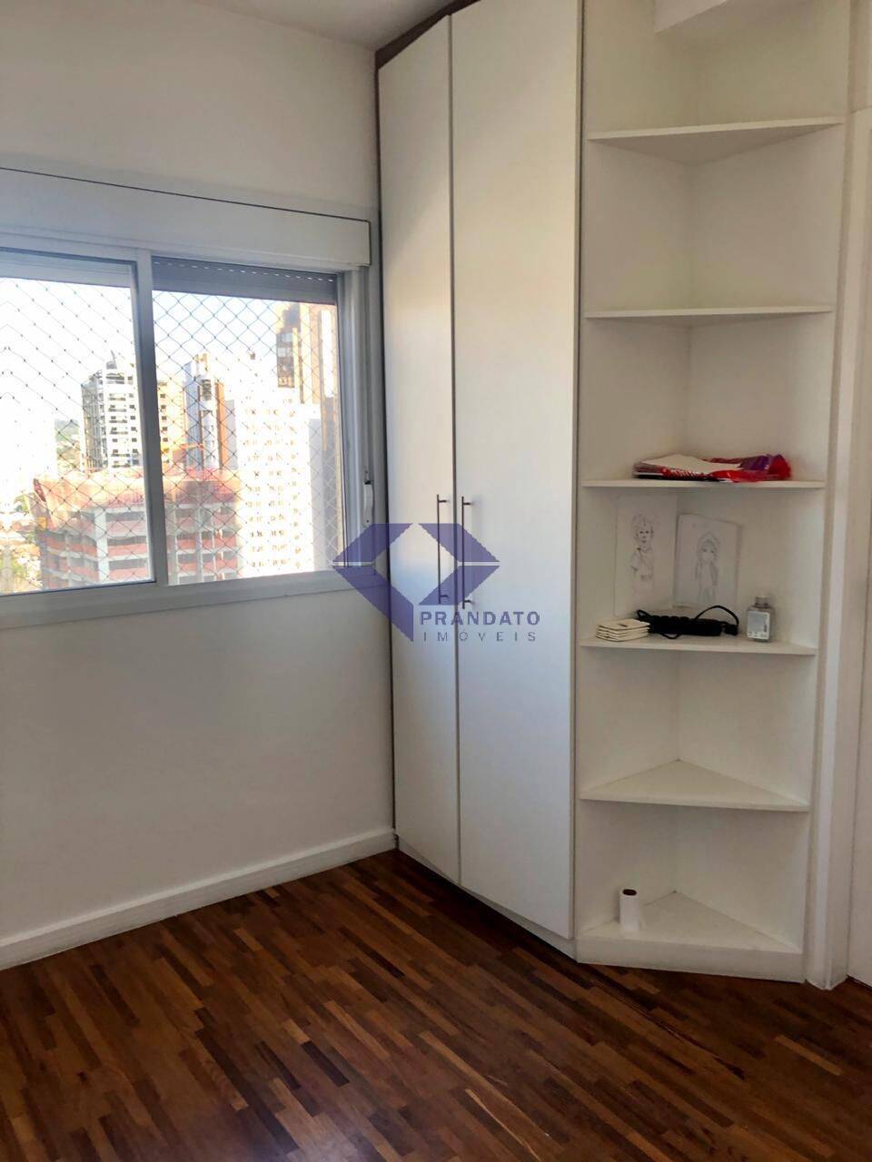 Apartamento à venda com 3 quartos, 134m² - Foto 8