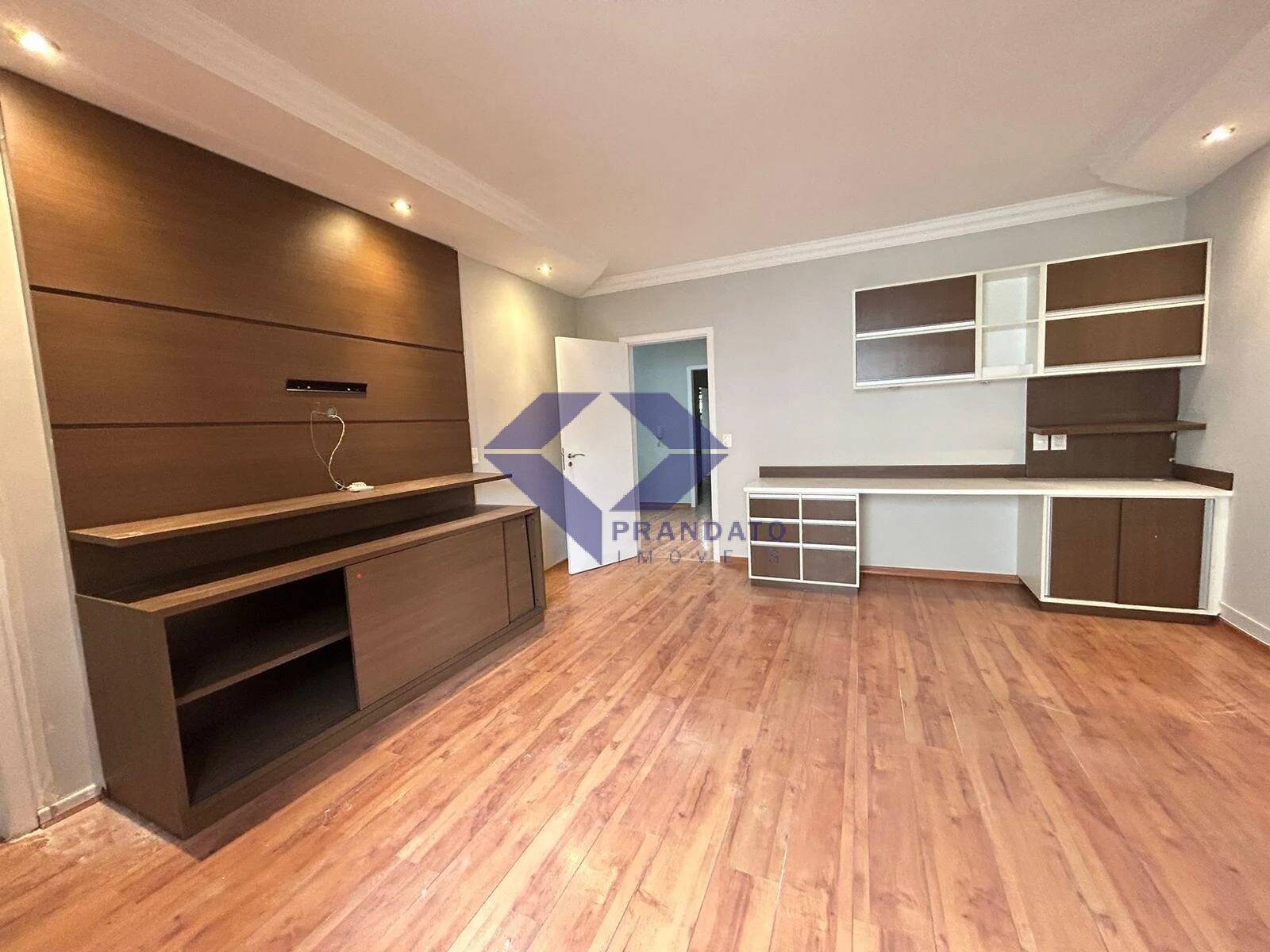 Sobrado à venda com 4 quartos, 269m² - Foto 5