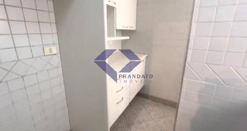 Apartamento para alugar com 2 quartos, 67m² - Foto 11