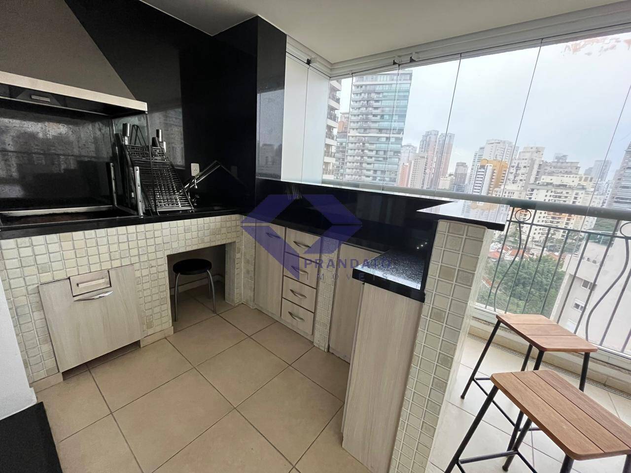 Apartamento para alugar com 4 quartos, 225m² - Foto 7