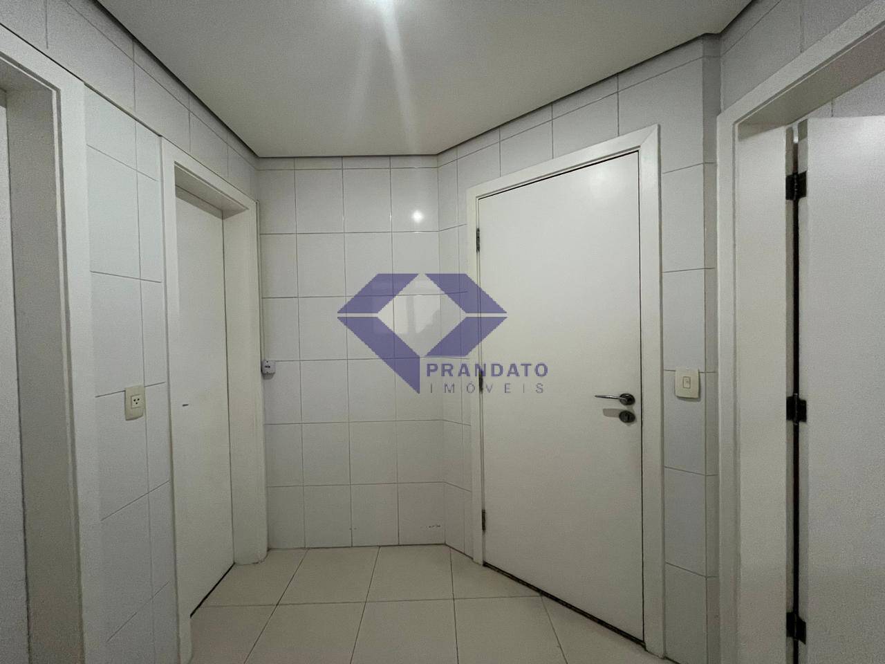 Apartamento para alugar com 4 quartos, 225m² - Foto 25