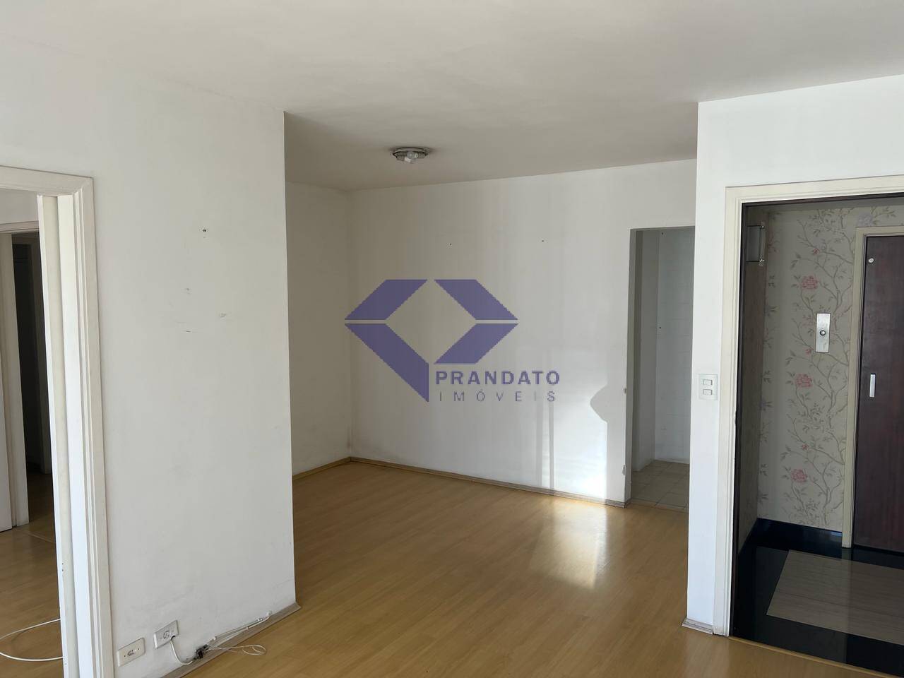 Apartamento à venda com 3 quartos, 92m² - Foto 2