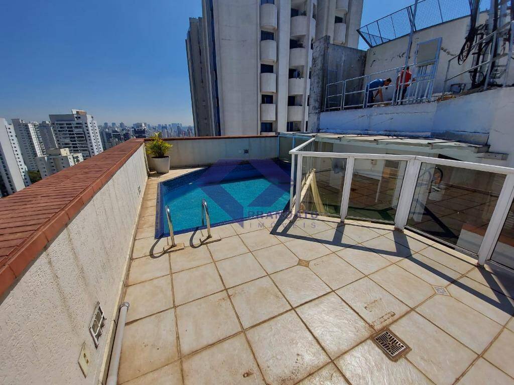 Cobertura à venda com 4 quartos, 270m² - Foto 2