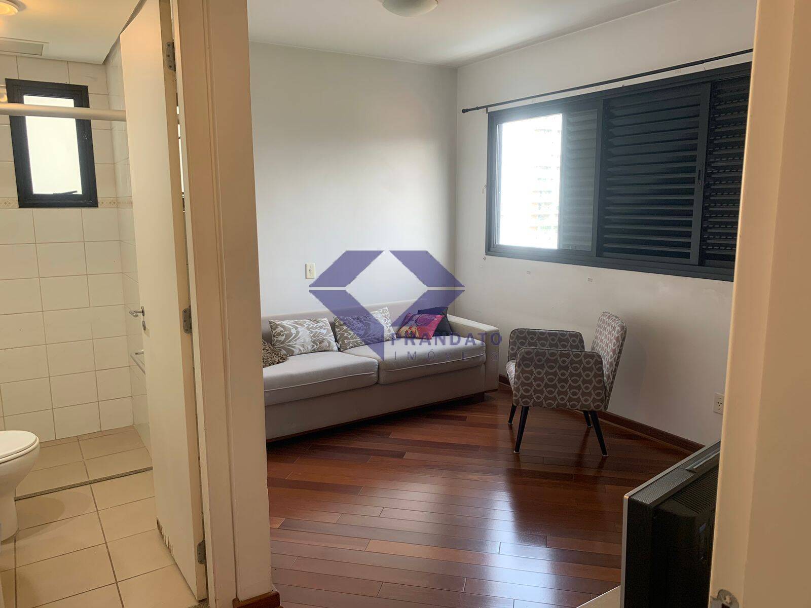 Apartamento à venda com 3 quartos, 96m² - Foto 4