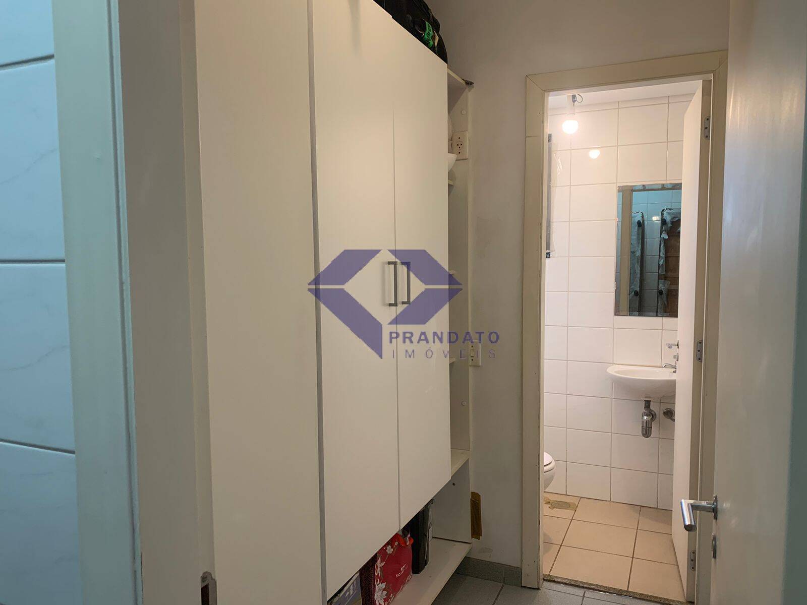 Apartamento à venda com 3 quartos, 96m² - Foto 8