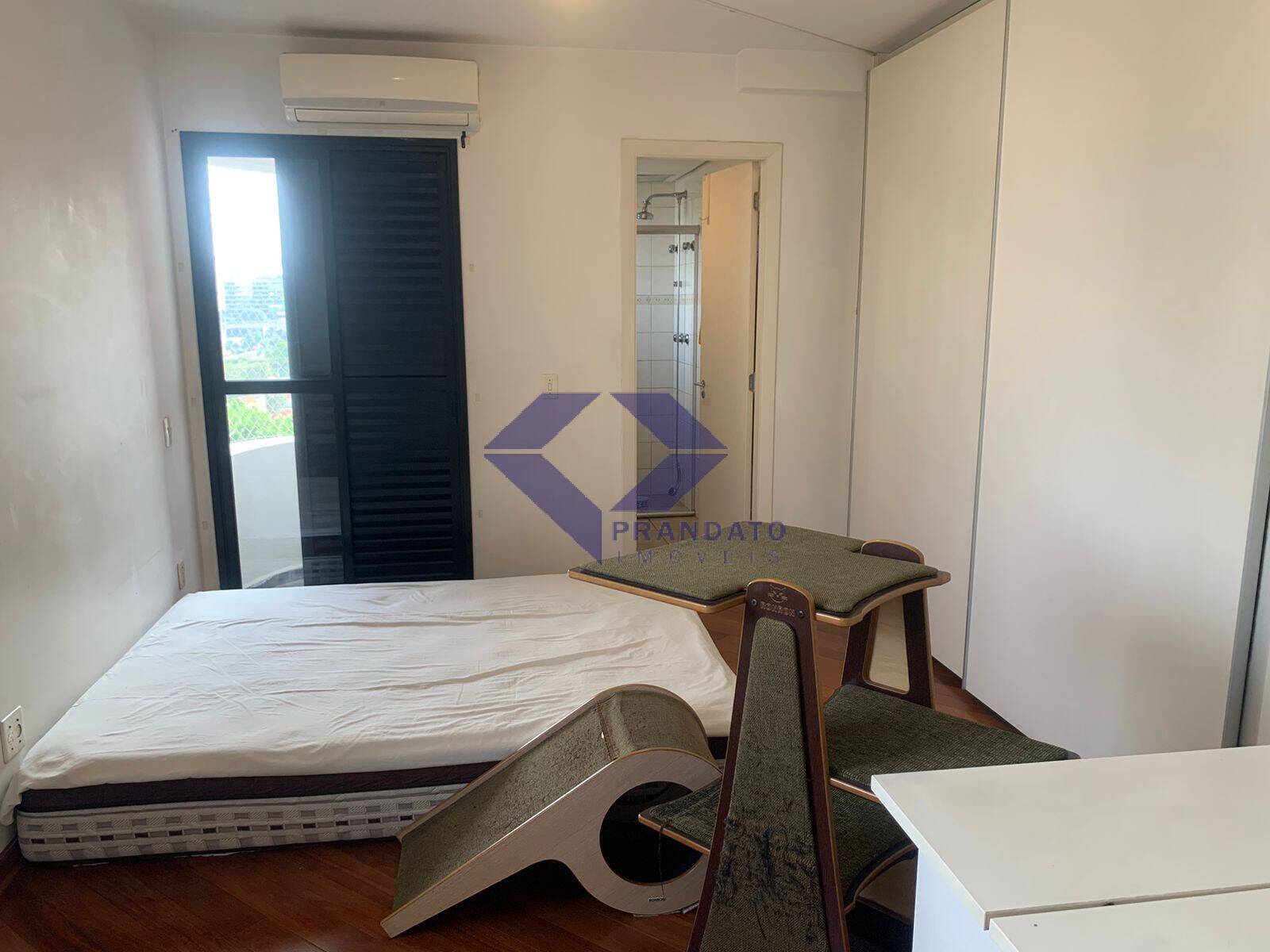 Apartamento à venda com 3 quartos, 96m² - Foto 13