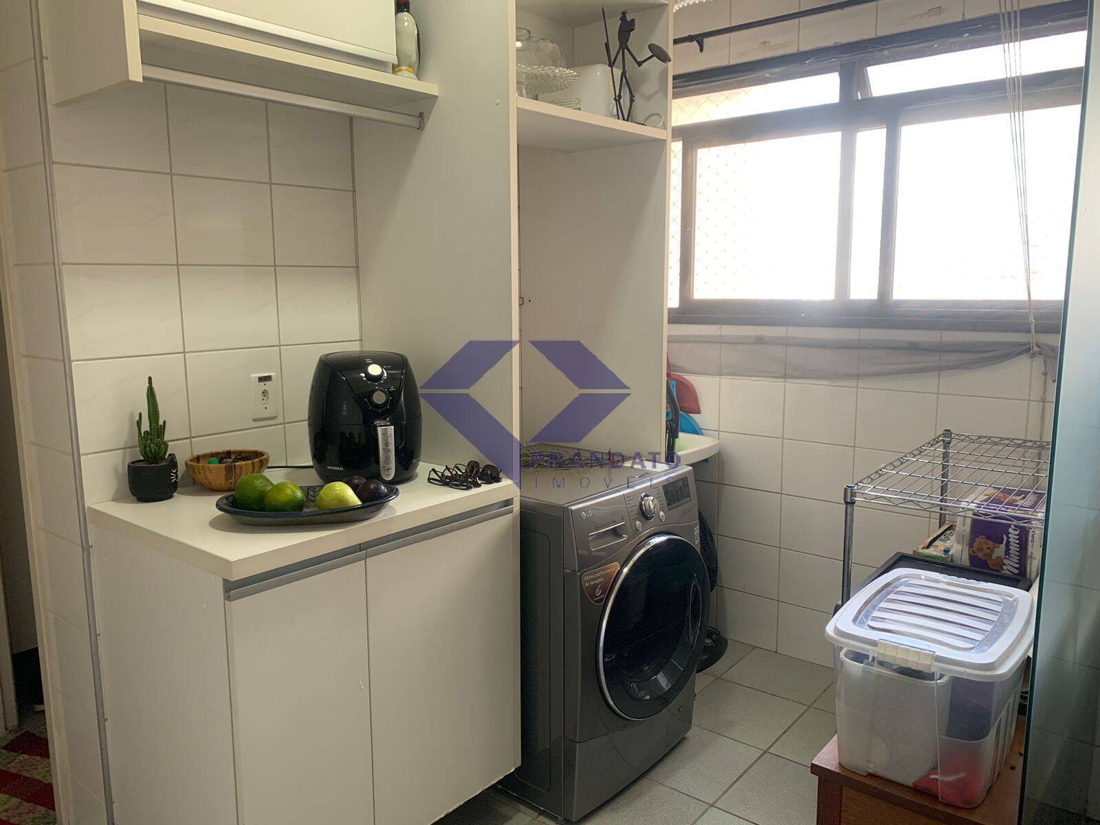 Apartamento à venda com 3 quartos, 96m² - Foto 7