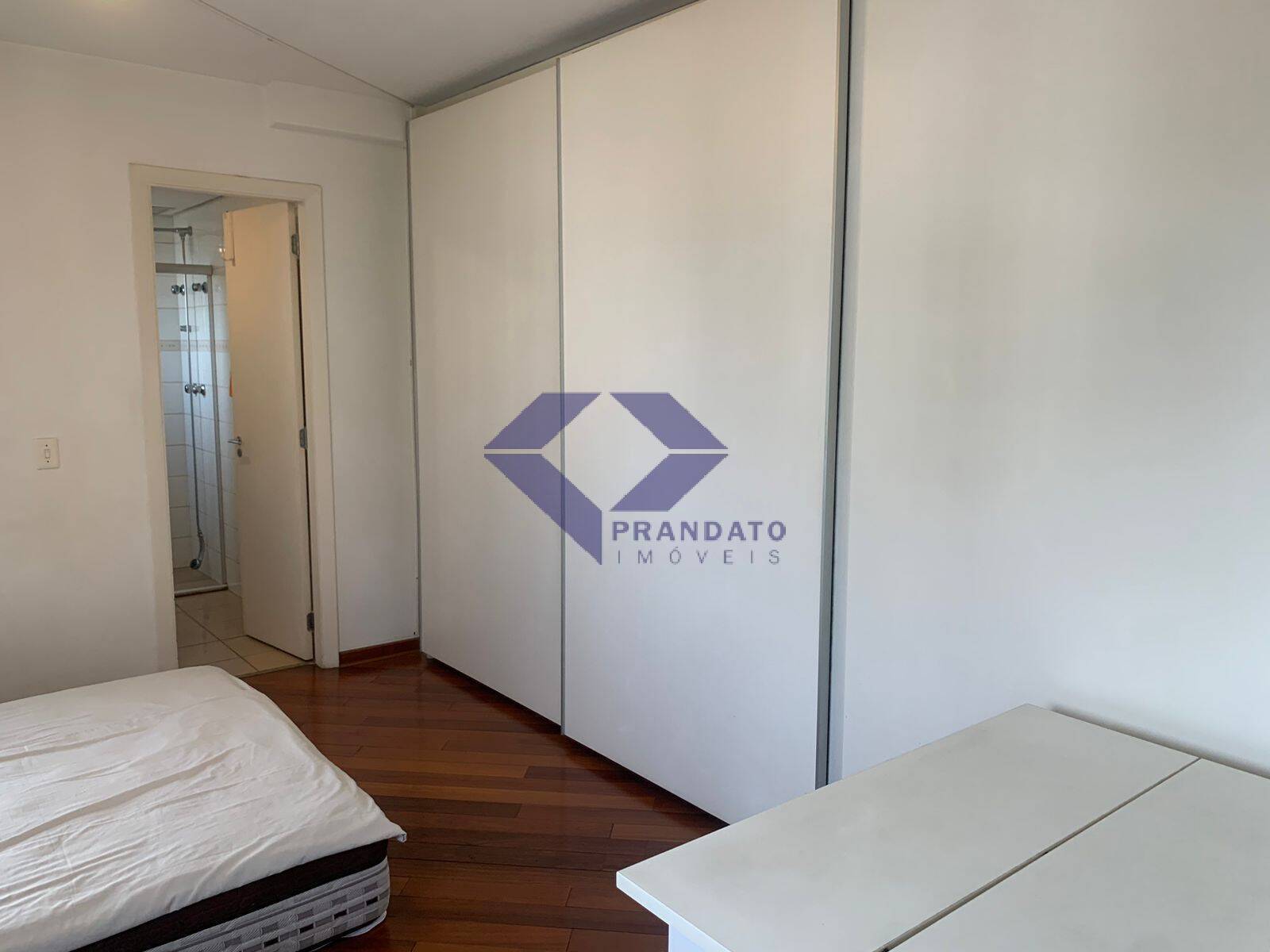 Apartamento à venda com 3 quartos, 96m² - Foto 11