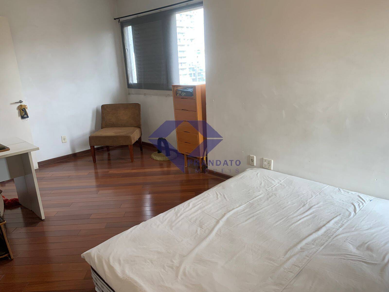 Apartamento à venda com 3 quartos, 96m² - Foto 12